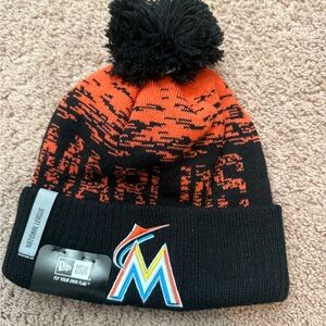 New Era men’s  Miami Marlins Beanie - Black and Orange